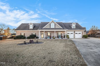 2812 Guildsmen Ct, Fayetteville, NC 28306