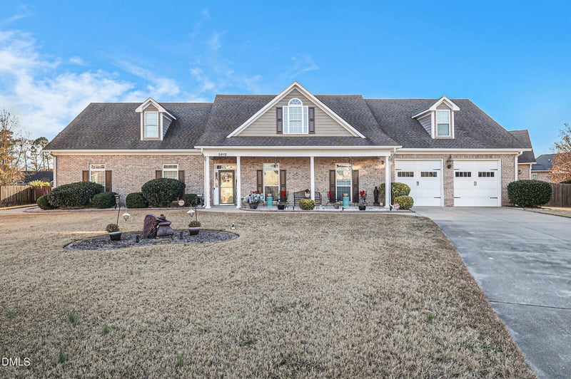 2812 Guildsmen Ct, Fayetteville, NC 28306