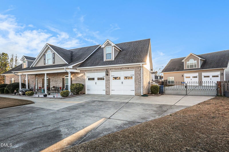 2812 Guildsmen Ct, Fayetteville, NC 28306