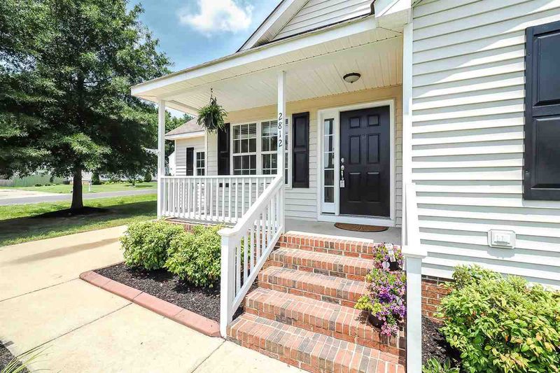 2812 Leicester Ct, Apex, NC 27539