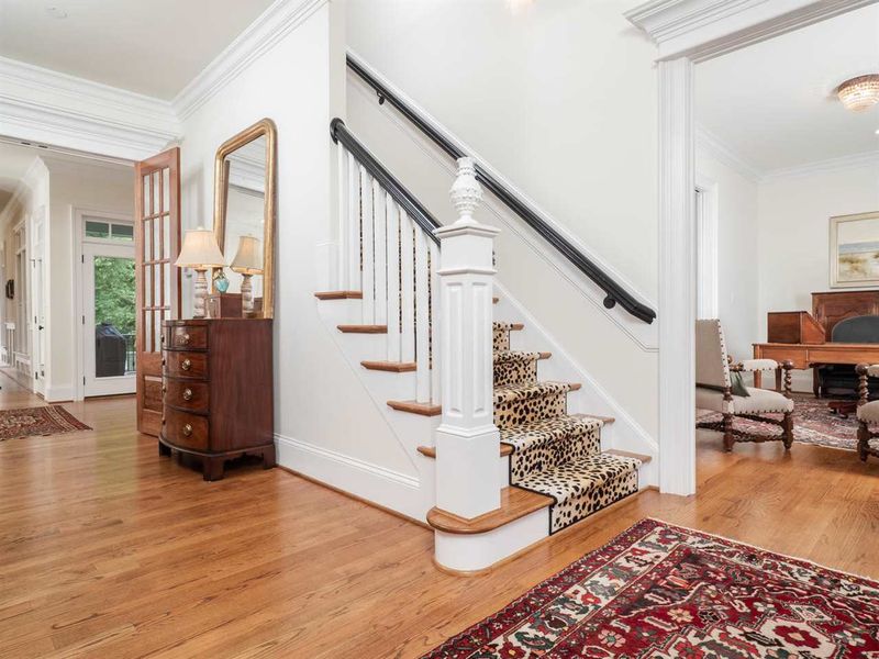 2812 Manning Pl, Raleigh, NC 27608