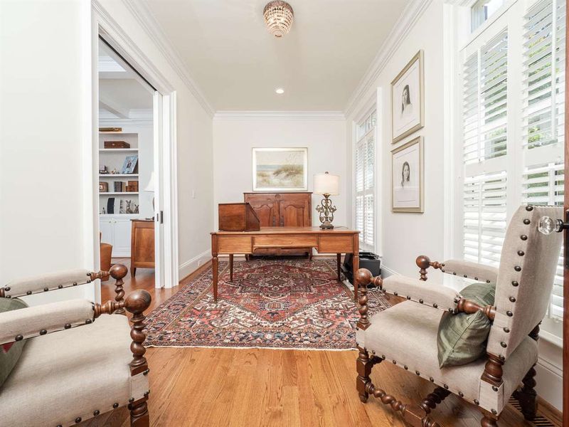 2812 Manning Pl, Raleigh, NC 27608