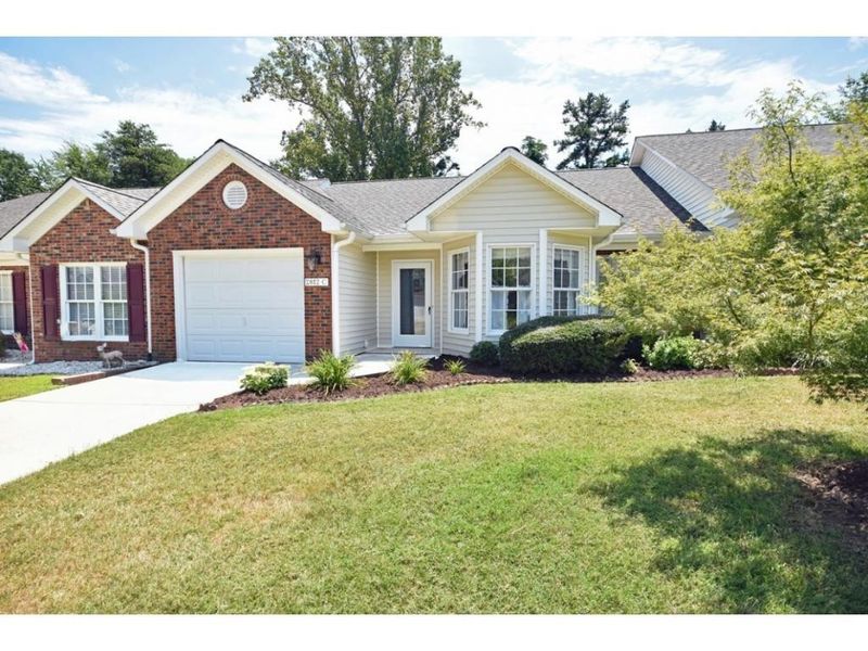 2812 Maple Ave, Burlington, NC 27215