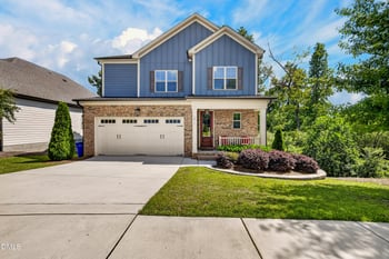 2812 Meadow Bluffs Way, Fuquay Varina, NC 27526