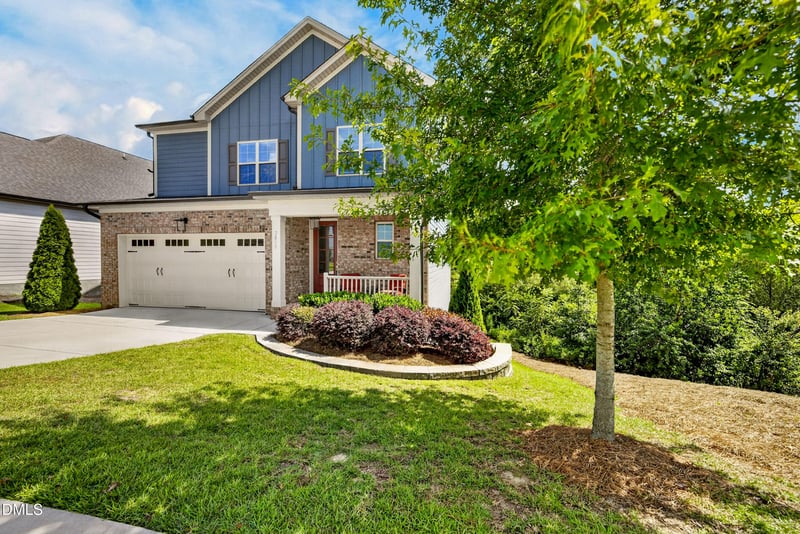 2812 Meadow Bluffs Way, Fuquay Varina, NC 27526