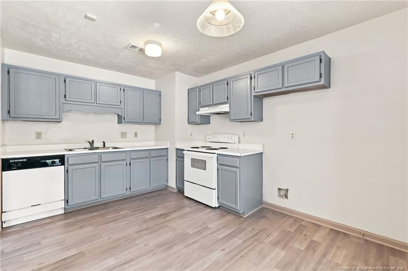 2812 Rosemeade Dr, Fayetteville, NC 28306