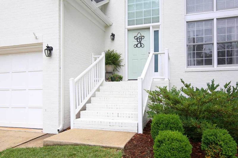 2813 Funster Ln, Raleigh, NC 27615