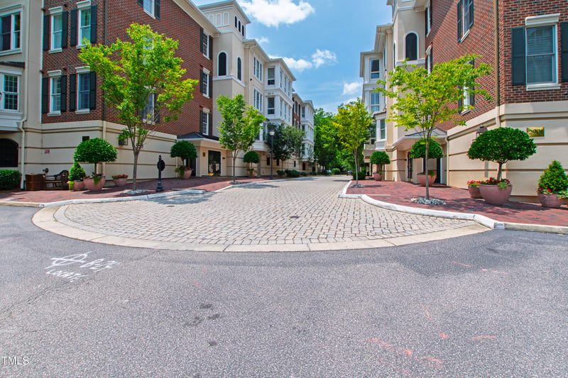 2813 Market Bridge Ln #104, Raleigh, NC 27608