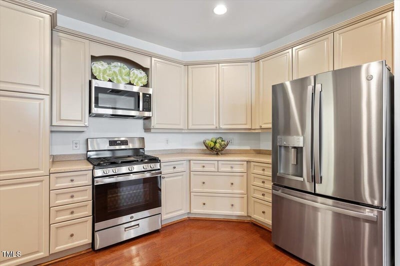 2813 Market Bridge Ln #204, Raleigh, NC 27608