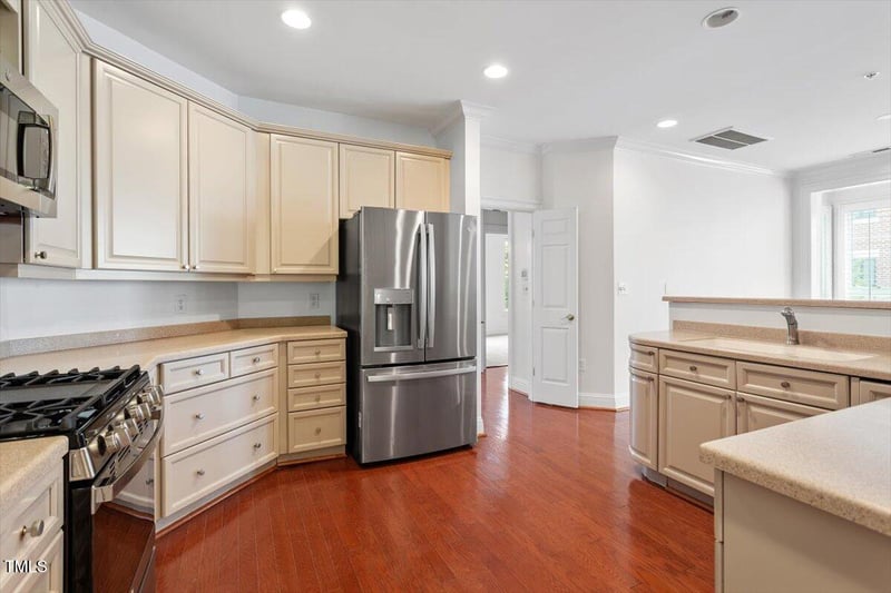 2813 Market Bridge Ln #204, Raleigh, NC 27608