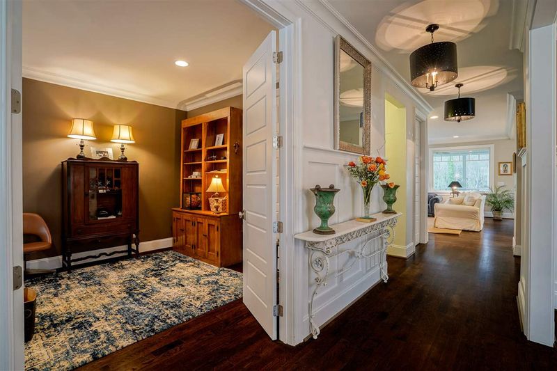 2813 Rothgeb Dr, Raleigh, NC 27609