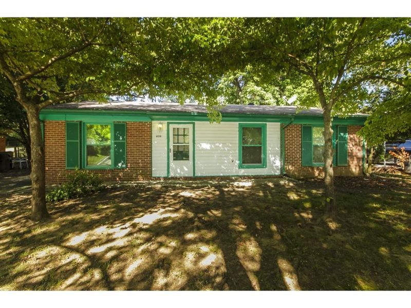 2813 Westchester Dr, Burlington, NC 27217