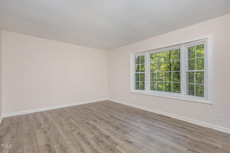 2815 Fox Dr, Durham, NC 27712