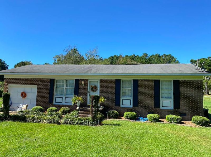 2815 W Micro Rd, Selma, NC 27576