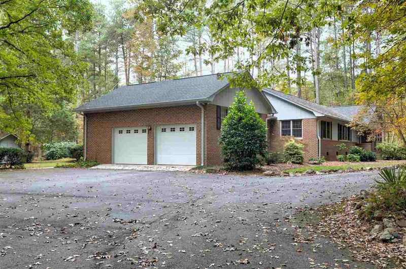 2815 Saddle St, Durham, NC 27712