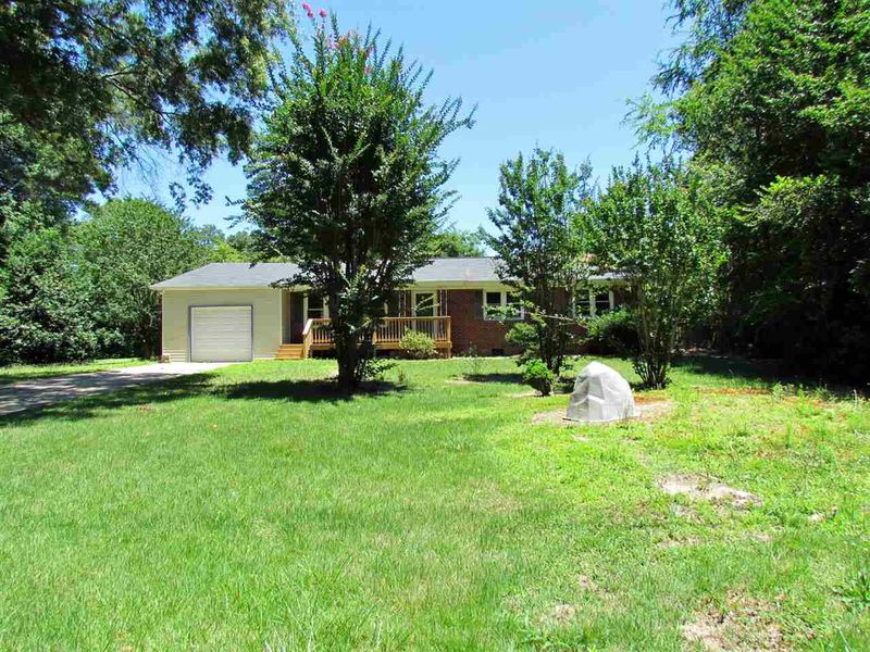 2816 Dove Ln, Raleigh, NC 27604