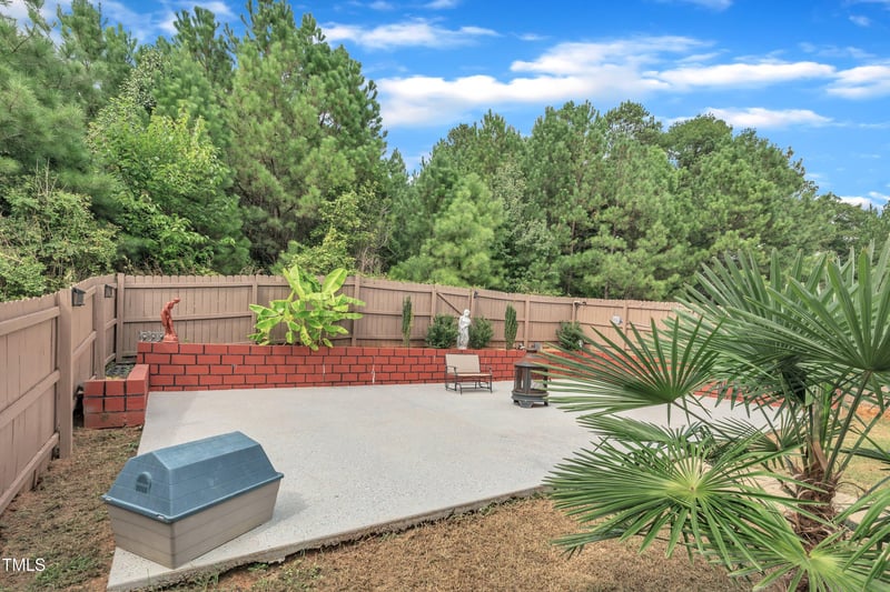 2816 Erinridge Rd, Raleigh, NC 27610