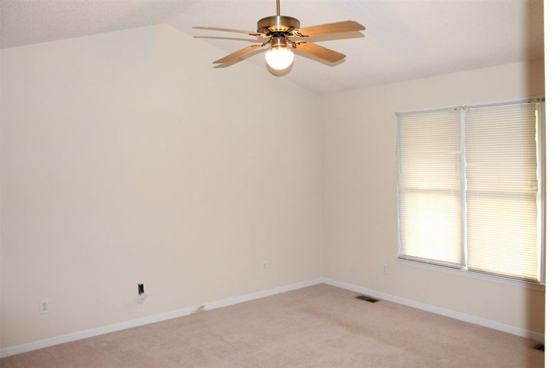 2816 Fairmont Dr, Clayton, NC 27520