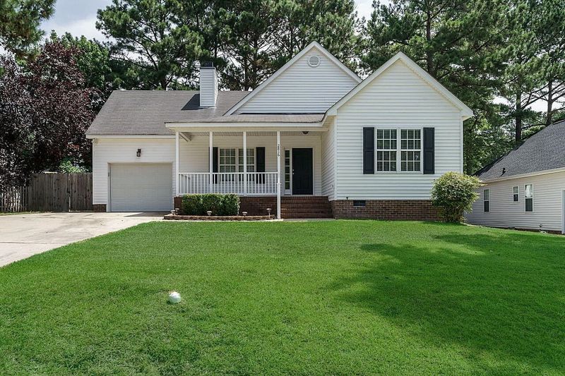2816 Glastonbury Rd, Apex, NC 27539