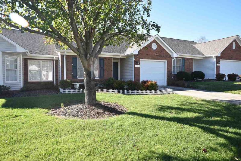 2816 Maple Ave #B, Burlington, NC 27215