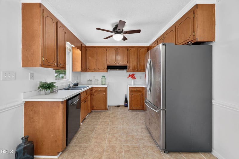 2816 Mercantile Ct, Clayton, NC 27520