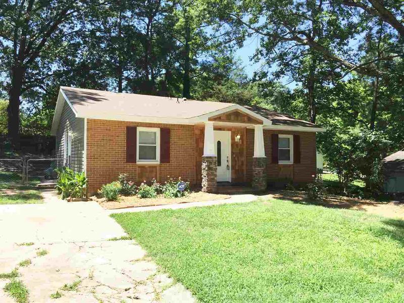 2816 Quince Dr, Raleigh, NC 27610