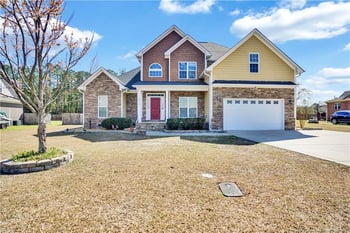 2816 Sand Trap Ln, Hope Mills, NC 28348