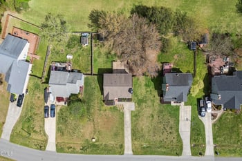 2816 Thurrock Dr, Apex, NC 27539