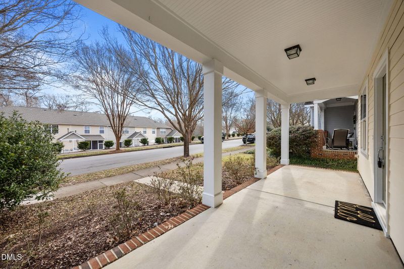 2817 Falls River Ave, Raleigh, NC 27614