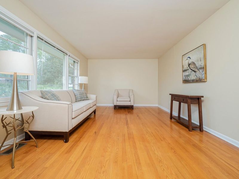 2817 Mars St, Raleigh, NC 27604