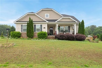2817 Oxford Bluff Dr, Wake Forest, NC 27587
