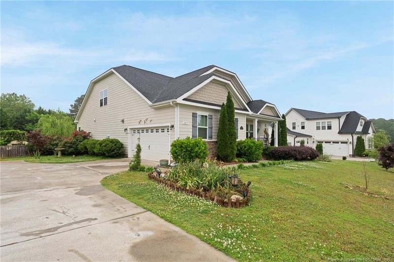 2817 Oxford Bluff Dr, Wake Forest, NC 27587