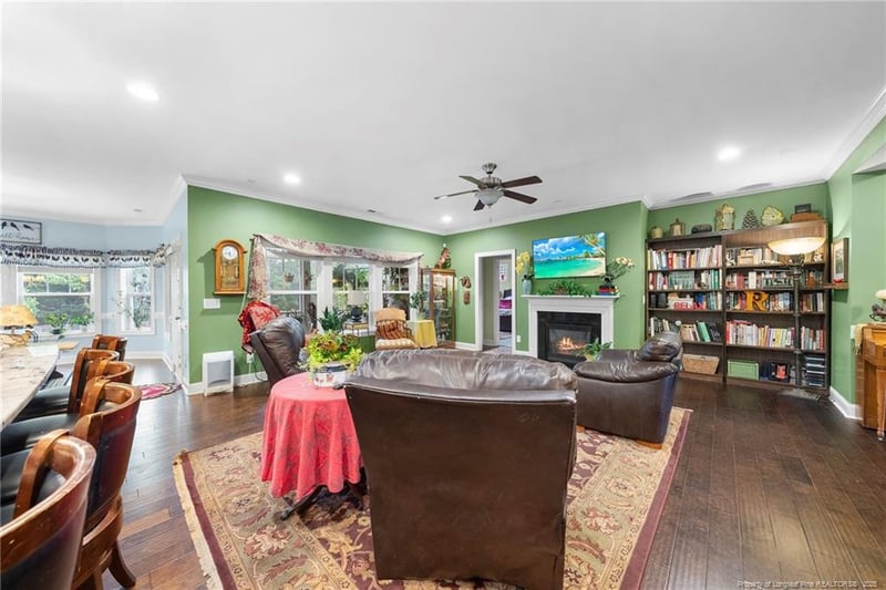 2817 Oxford Bluff Dr, Wake Forest, NC 27587