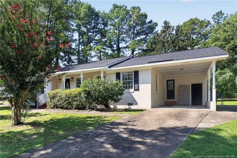 2817 Trentwood Ct, Fayetteville, NC 28304