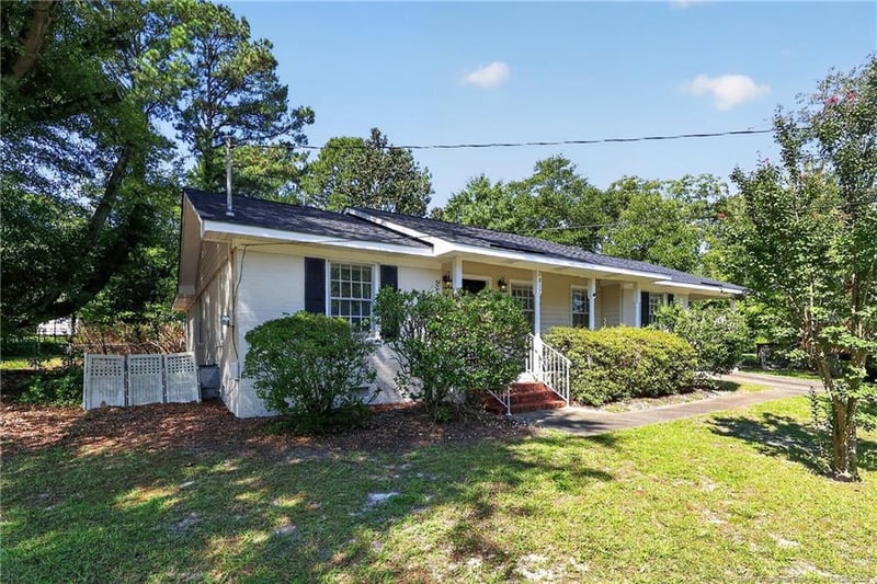 2817 Trentwood Ct, Fayetteville, NC 28304