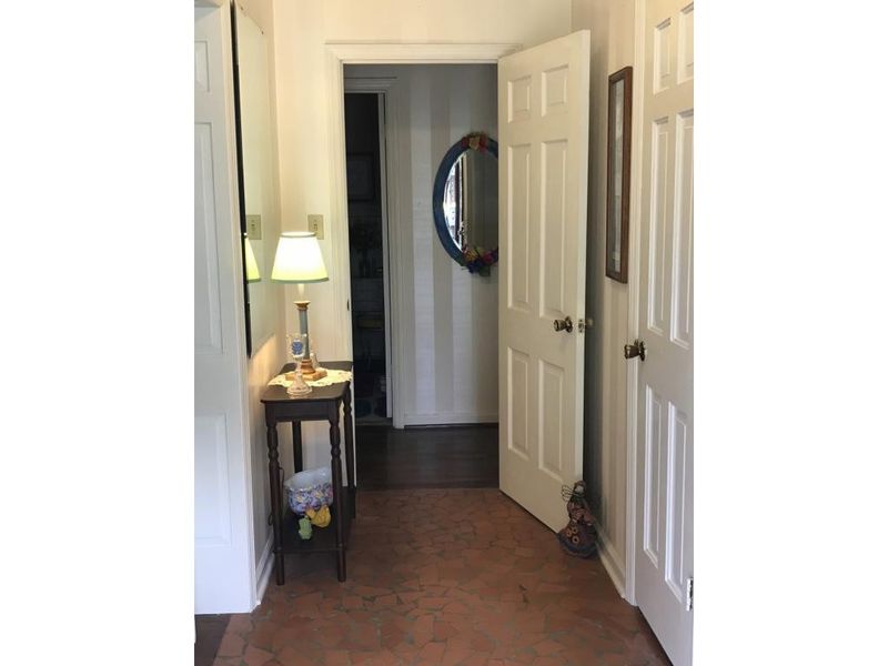 2818 Bedford St, Burlington, NC 27215