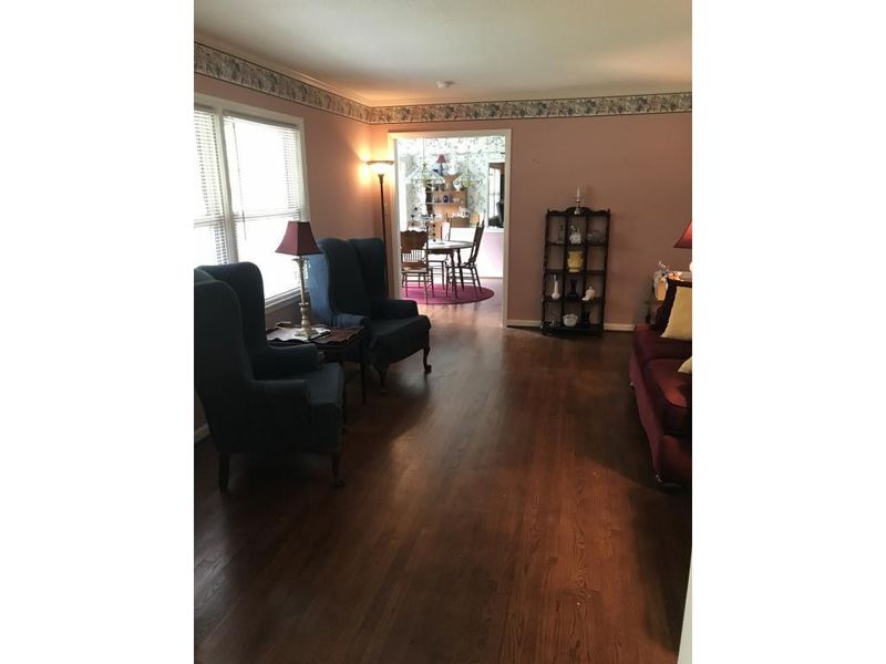 2818 Bedford St, Burlington, NC 27215