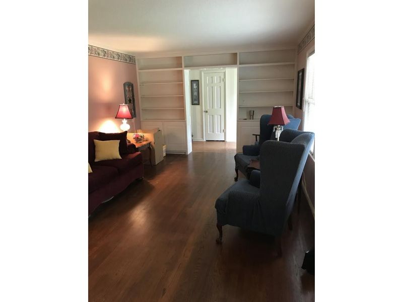 2818 Bedford St, Burlington, NC 27215
