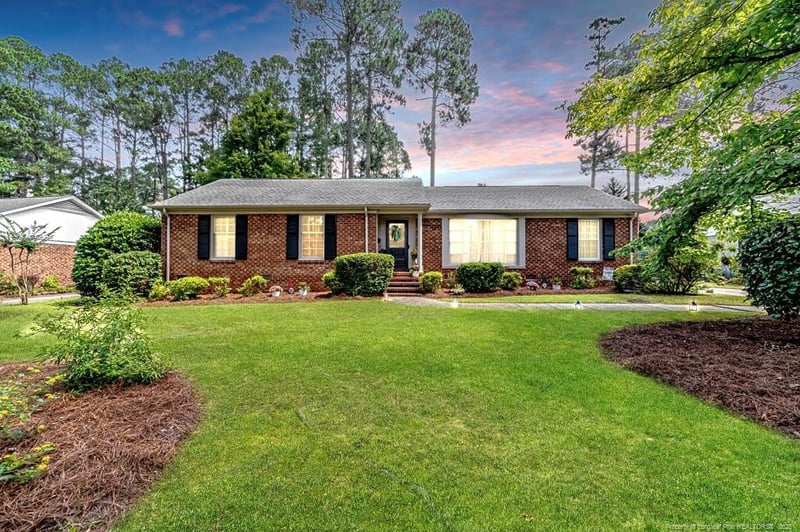 2818 Millbrook Rd, Fayetteville, NC 28303
