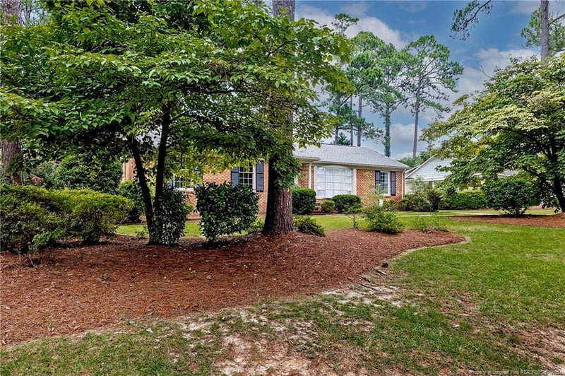 2818 Millbrook Rd, Fayetteville, NC 28303