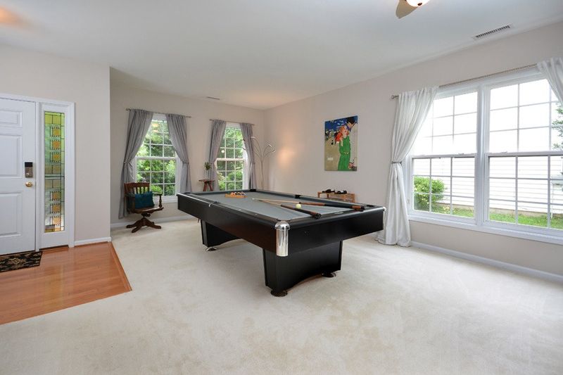 2818 Sagebrush Ln, Durham, NC 27703