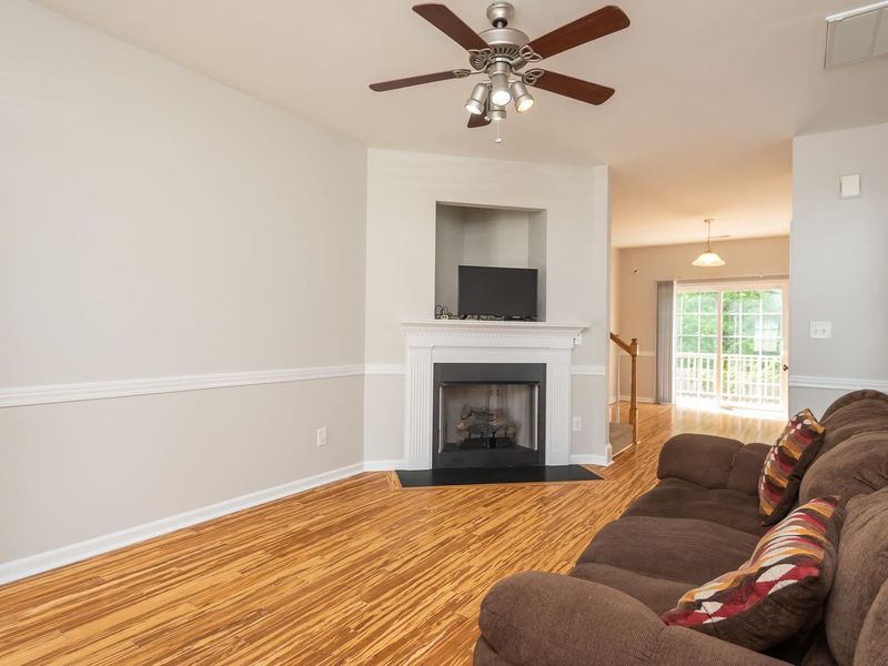 2819 Erinridge Rd, Raleigh, NC 27610