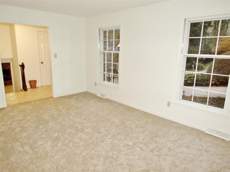 2819 Sandia Dr, Raleigh, NC 27607