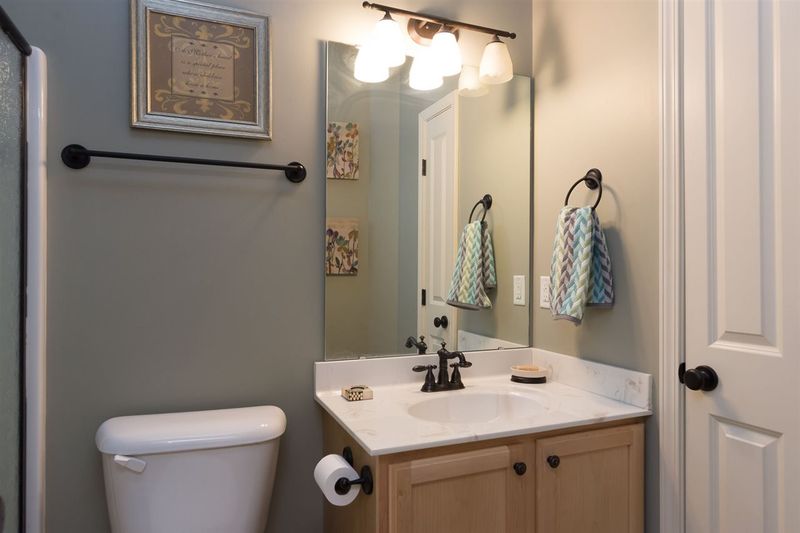 282 Old York Cir, Clayton, NC 27527