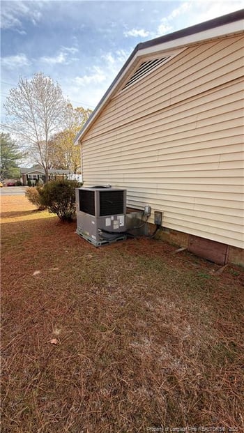 2820 Cemetery Rd, Sanford, NC 27332