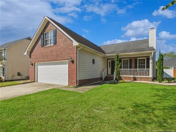 2820 Franzia Dr, Fayetteville, NC 28306