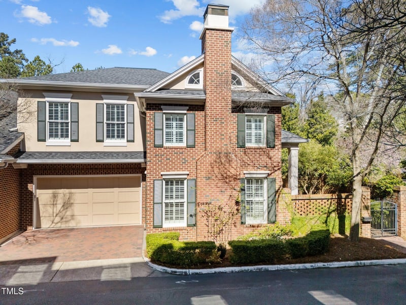 2820 Glenwood Gardens Ln #101, Raleigh, NC 27608