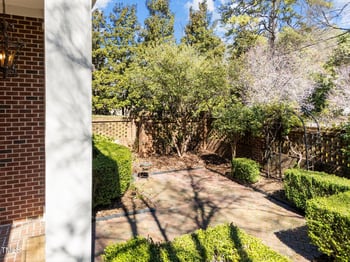 2820 Glenwood Gardens Ln, Raleigh, NC 27608