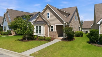 2820 Haw River Trl, Apex, NC 27502