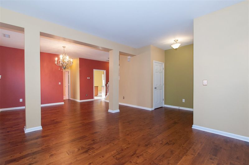 2820 Sagebrush Ln, Durham, NC 27703